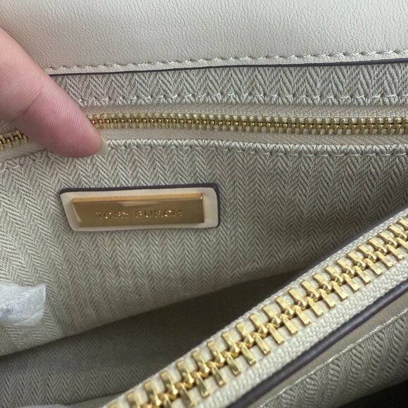 NWT Tory Burch Kira Chevron Large Convertible Should bag - Picture 12 of 12